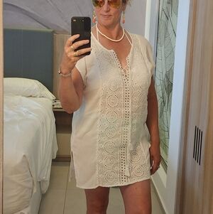 Kona Sol White Swim Cover Up Size Medium (Gift with Purchase)